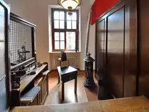 Ein nachgebauter alter Postschalter im Museum f�r Kommunikation in N�rnberg. (Juni 2019)