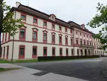 Hluboka nad Vltavou, Jagdschloss Ohrada am S�dufer des Fischteiches Munick� rybn�k, erbaut von 1708 bis 1713 durch Paul Ignaz Bayer (26.05.2019)