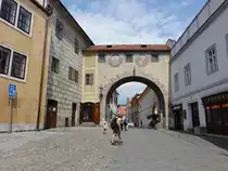 Cesky Krumlov/Krumau, Burgtor in der Zamek Stra�e (26.05.2019)
