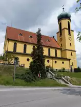 Vetrni, Pfarrkirche St. Johannes Nepomuk, erbaut von 1936 bis 1938 nach Pl�nen des Architekten Hans Foschum (26.05.2019)