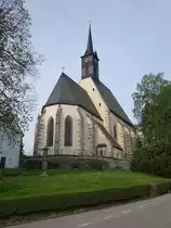 Dolni Dvoriste, sp�tgotische Pfarrkirche St. �gidius, erbaut im 14. Jahrhundert (27.05.2019)