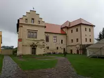 Burg Polna, erbaut im 13. Jahrhundert, Anfang des 20. Jahrhunderts rekonstruiert, heute Museum f�r Handwerk, Bezirk Jihlava (28.05.2019)