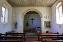 Mauchen im Markgr�flerland, Blick zum Altar in der St.Nikolauskapelle, Juli 2019 