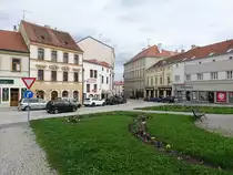 Znojmo, Geb�ude am Platz Velka Michalska Namesti (29.05.2019)