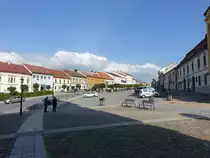 Bystřice nad Pern�tejnem/ Bistritz, Geb�ude am Hauptplatz Masarykovo Namesti (01.06.2019)