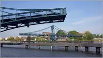 Wilhelmshaven. Zum �ffnen der 1907 er�ffneten Kaiser-Wilhelm-Br�cke werden die beiden Br�ckenteile gedreht. Sie ist mit einer Spannweite von 159 Metern die gr��te Drehbr�cke Deutschlands.  18.05.2019