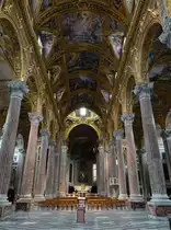 Genua, barocker Innenraum der Basilica della Santissima Annunziata del Vastato, Gem�lde von  Andrea Ansaldo (15.06.2019)