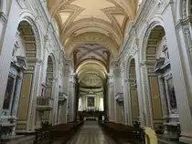 Massa, Innenraum der Kathedrale St. Pietro e Francesco, Hochaltar von Giovanni Francesco Bergamini, Gem�lde von Luigi Garzi (16.06.2019) 