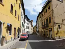 Pistoia, Geb�ude in der Via Sant Andrea in der Altstadt (16.06.2019)