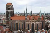 Danzig / Gd�nsk. Marienkirche (polnisch: Bazylika konkatedralna Wniebowzięcia Najświętszej Maryi Panny) vom Turm des Rechtst�dtischen Rathauses aus gesehen. 
Aufnahme: 12. August 2019.