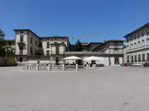 Lucca, historischer Brunnen an der Piazza Antelminelli (18.06.2019)