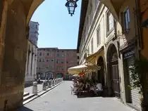 Lucca, historische H�user an der Piazza San Michele (18.06.2019)