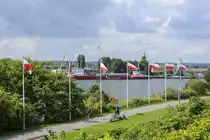 Danzig - Gdansk. Aussicht vom Denkmal auf der Westerplatte. Im Hintergrund ist der Stadtteil Neufahrwasser (Nowy Port) zu sehen. Aufnahme: 13. August 2019.