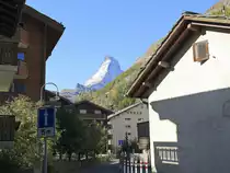 Zermatt am 14. Oktober 2019, blick auf das Matterhorn von der Stra�e am Bahnhof an  Gr�nergratbahn.