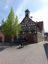 Hofen bei B�nnigheim, altes Rathaus im Ortskern, erbaut 1784 (24.06.2018)