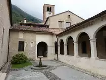 Follina, Abbazia di Follina, gegr�ndet 1146, Basilika erbaut im 13. Jahrhundert, Kreuzgang aus der Sp�tromanik von 1268 (17.09.2019)