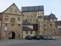 Thurnau, Schloss, siebenst�ckigen Kemenate erbaut im 13. Jahrhundert durch die  Ritter von F�rtsch, heute  Forschungsinstitut f�r Musiktheater der Universit�t Bayreuth (16.04.2017)