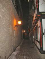 Erfurt, historische Gasse unmittelbar am Augustinerkloster mit Fachwerkh�usern, Aufnahme von 2007