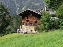 Altes Bauernhaus in Gerstruben hinter Oberstdorf (Landkreis Oberallg�u - Juli 2005)