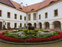 Decin / Tetschen, Innenhof im Barockschlo�, erbaut 1750 (27.09.2019)