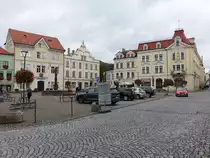 Ceska Kamenice / B�hmisch Kamnitz, H�user am Hauptplatz Namesti Miru (27.09.2019)