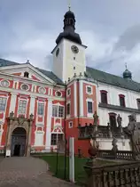 Broumov / Braunau, Stift Broumov,  Kloster der Benediktiner, erbaut von 1728 bis 1738 nach Pl�nen von Kilian Ignaz Dientzenhofer (29.09.2019)
