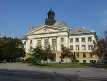 Kecskemet, Piaristengymnasium Piarista Altalanos Iskola am Piaristak Ter (25.08.2019)