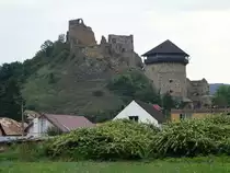 Burg Filakovo, m�chtige Ruine aus dem 13. Jahrhundert (27.08.2019)