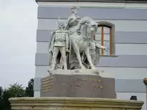 Kaiserin Maria Theresia Denkmal an der Barockfreitreppe von Schlo� Halic (27.08.2019)