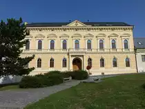 Nitra, Geb�ude des Maly Seminar am Pribinovo Namesti (28.08.2019) 
