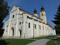 Diakovce, Klosterkirche St. Maria, neuromanisch erbaut von 1872 bis 1875 (28.08.2019)