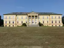 Dolna Krupa, Herrenhaus, erbaut von 1793 bis 1795 durch den Architekten Hausmann (29.08.2019)