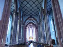 Mainz, dreischiffiger gotischer Innenraum der St. Stephan Kirche (01.03.2020)