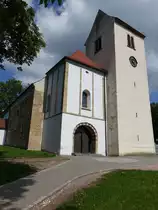 Hondingen, Pfarrkirche St. Martin, erbaut im 14. Jahrhundert (25.05.2017)