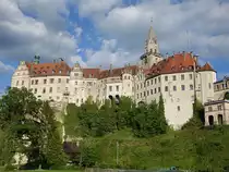 Sigmaringen, Hohenzollerschloss, erbaut ab 1183, erweitert zur f�rstlichen Residenz der F�rsten von Hohenzollern-Sigmaringen (25.05.2017)