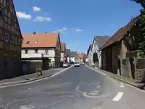 Hergolshausen, Blick vom Kirchplatz in die Schweinfurter Stra�e (27.05.2017)