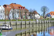 T�nning (Nordfriesland). Der Hafen bei Niedrigwasser. Aufnahme: 31. M�rz 2020.