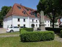 Pfatter, Gasthaus in der Haidauer Stra�e, zweigeschossiger und giebelst�ndiger Bau, erbaut im 17. Jahrhundert (02.06.2017)