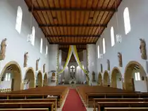 Bodenw�hr, neuromanischer Innenraum der St. Barbara Kirche (03.06.2017)