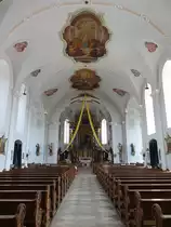 Furth im Wald, sp�tbarocker Innenraum der Maria Himmelfahrt Kirche, Chorgest�hl von 1727, Fresken von Andreas Merz (03.06.2017)