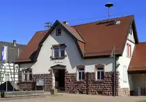 Schutterzell, OT von Neuried in der Ortenau, das Rathaus der ca.800 Einwohner z�hlenden Gemeinde, April 2020