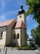 K�mmersbr�ck, Katholische Pfarrkirche St. Antonius Abbas, Saalkirche mit sp�tgotischem Chor, Langhaus erbaut 1728, erweitert von 1922 bis 1924 (11.06.2017)