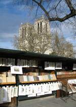Bei den Bouquinistes entlang der Seine gibt es ausser B�cher auch Bilder zu kaufen.
(12.04.2008)