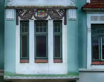 Toosb�ystra�e in Flensburg - Dekoration aus der Zeit des Jugendstils. Aufnahme: 2. Mai 2020.