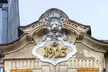 Toosb�ystra�e in Flensburg - Dekoration aus der Zeit des Jugendstils. Aufnahme: 2. Mai 2020.