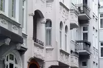 Detailaufnahme von den Jugendstilh�usern am Burgfried in Flensburg. Aufnahme: 2. Mai 2020.