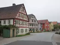 Gnodstadt, historische Fachwerkh�user an der Hauptstra�e (27.08.2017)