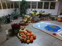 Krautheim, Erntedankaltar in der Ev. St. Marien Kirche (15.10.2017)