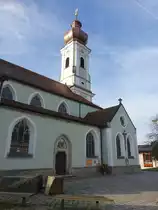 Neuhausen, kath. Pfarrkirche St. Vitus, sp�tgotisch erbaut von 1450 bis 1500, barockisiert durch Jakob Ruesch 1726 (04.11.2017)