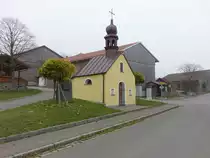 Hinterbuchberg, kath. Kapelle in der Buchbergstra�e, erbaut im 18. Jahrhundert (05.11.2017)